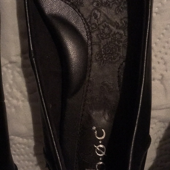 Brand new never worn Born flats - Picture 5 of 6